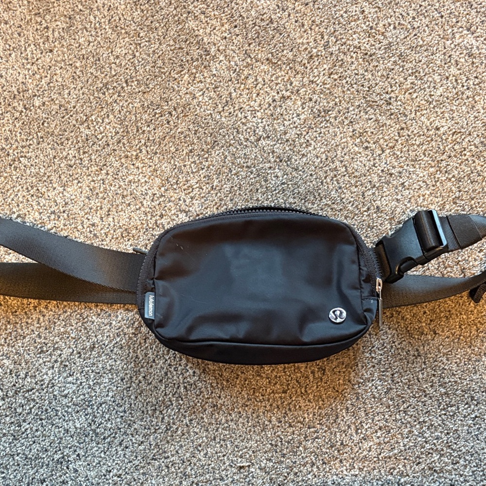 lululemon athletica black Crossbody Bag